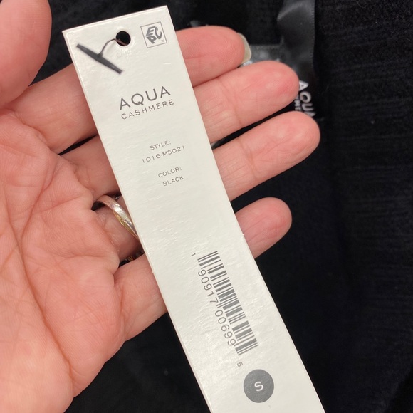 Aqua 100% pure cashmere. - Picture 2 of 2